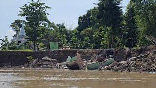 Riverbank erosion creates havoc in Myanmar’s Ayeyarwady region | Radio Free Asia (RFA)